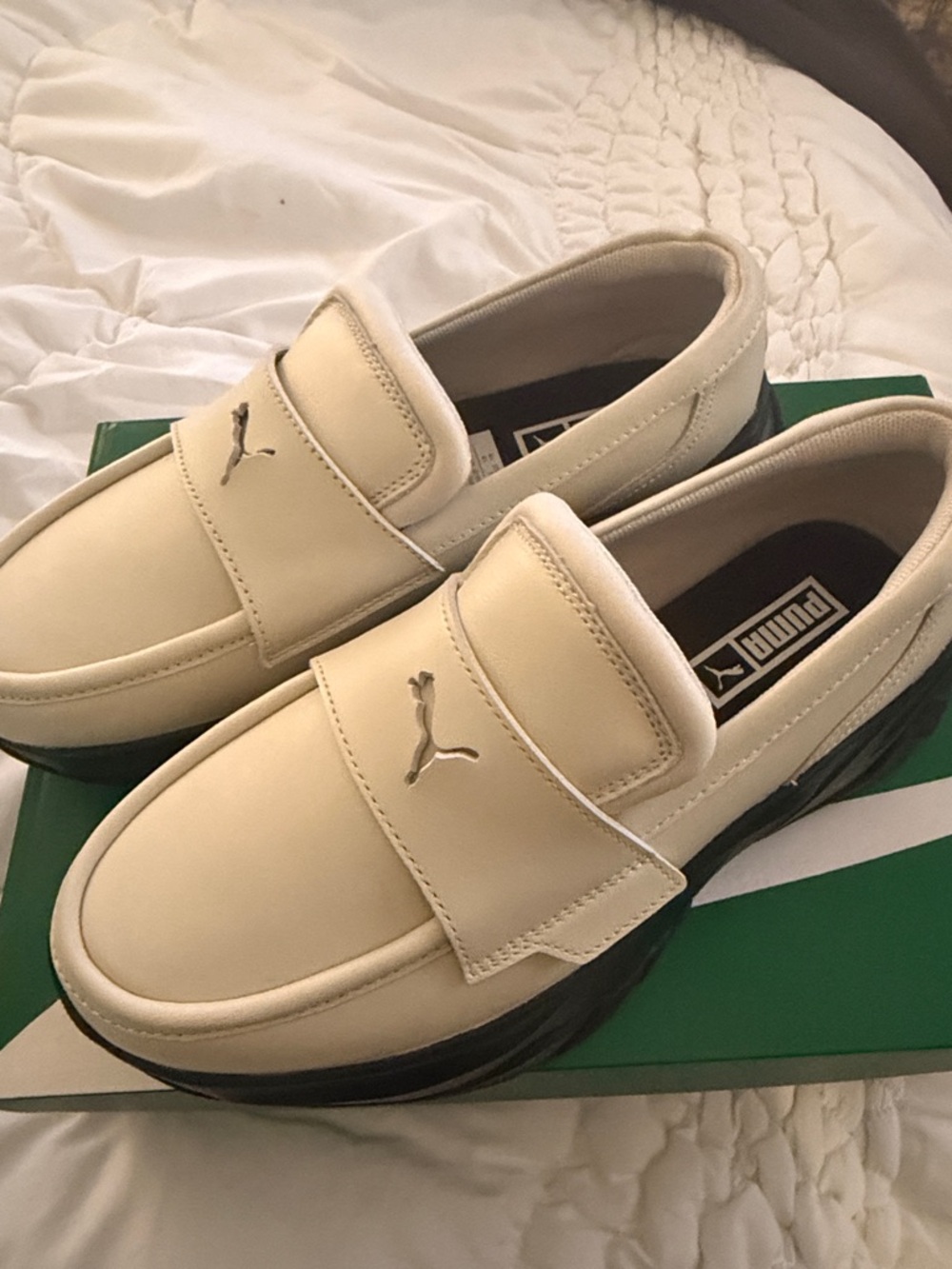 Puma Women’s Leather Loafyr Slip-On. Alpine Snow with Black Chunky Sole. Size 8